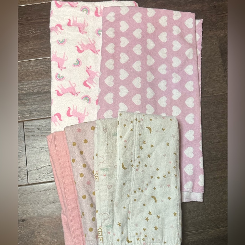 🚫SOLD Receiving blankets & burp cloths